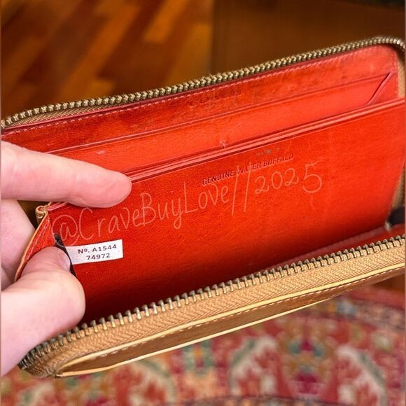 COACH 1941 WATER-BUFFALO LEATHER ACCORDIAN ZIP WALLET CLUTCH 2015 RUNWAY RARE! - Picture 4 of 17